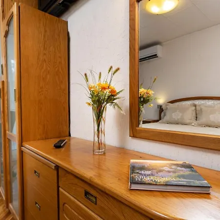 Апартамент Retro-lux 2br In Kapana Old Town View *