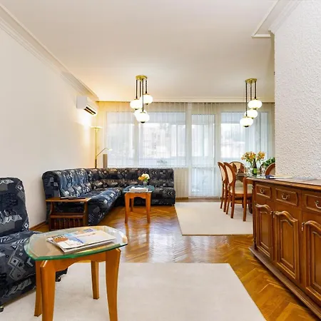 Retro-lux 2br In Kapana Old Town View Апартамент