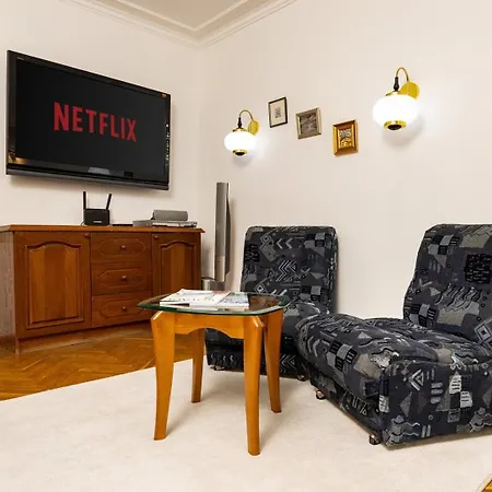 Апартамент Retro-lux 2br In Kapana Old Town View Пловдив