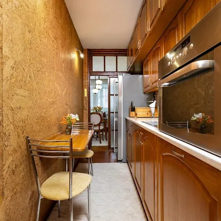 Апартамент Retro-lux 2br In Kapana Old Town View Пловдив