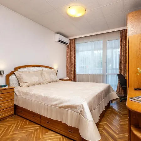 Retro-lux 2br In Kapana Old Town View Апартамент Пловдив